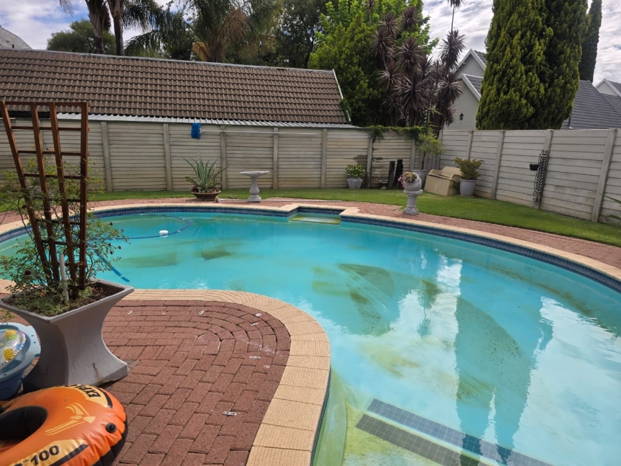 To Let 3 Bedroom Property for Rent in Naudeville Free State